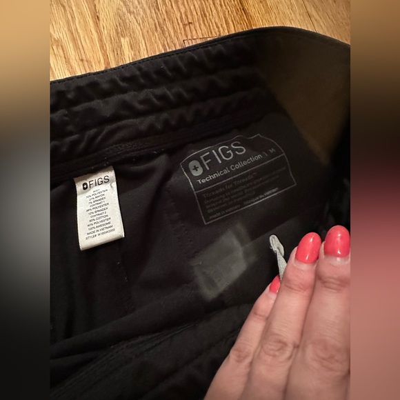 Figs Zamora Jogger Scrub Bottoms - Picture 3 of 5